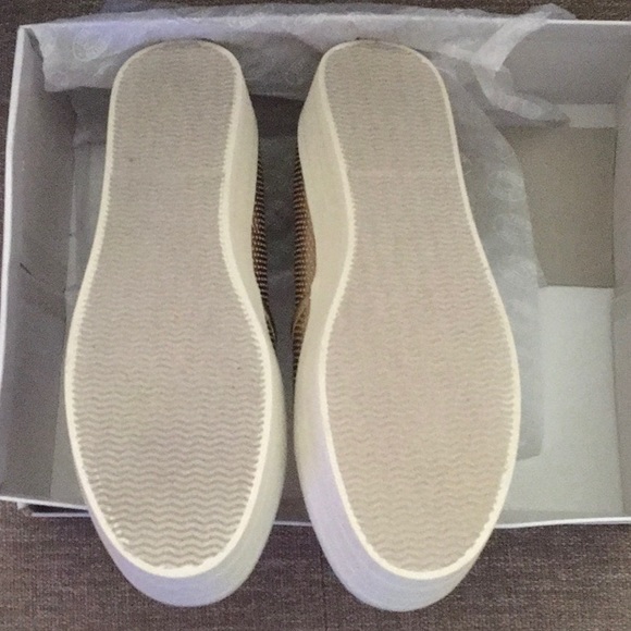 Steve Madden Shoe - Picture 2 of 7